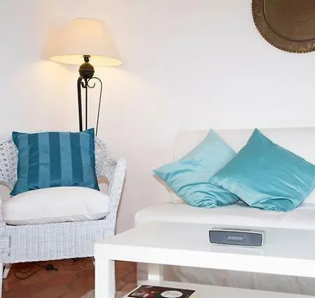 Beach Apartment, Meia Praia,