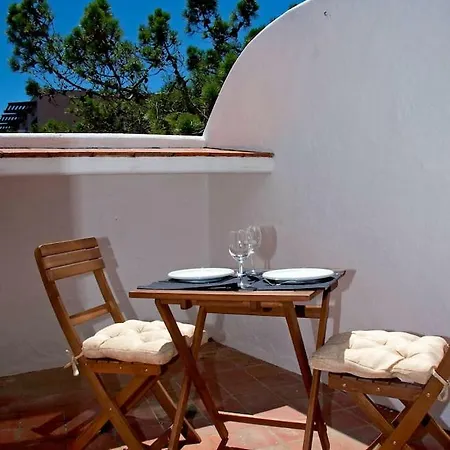 Apartment Beach Apartment, Meia Praia, *